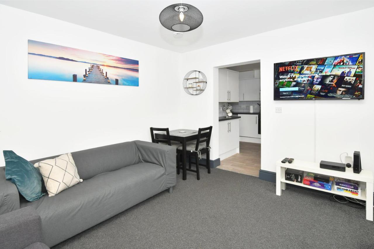 Silverdale  Townhouse @ Chiltern Place Newcastle Under Lyme מראה חיצוני תמונה